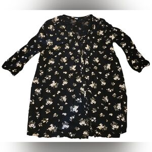 Large Old Navy Black and White Floral Dress